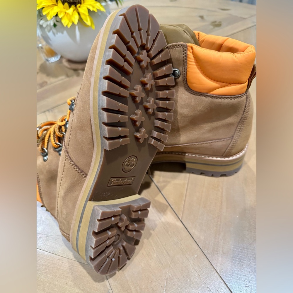 Timberland Women's Tan Hiking Boots - Picture 10 of 12